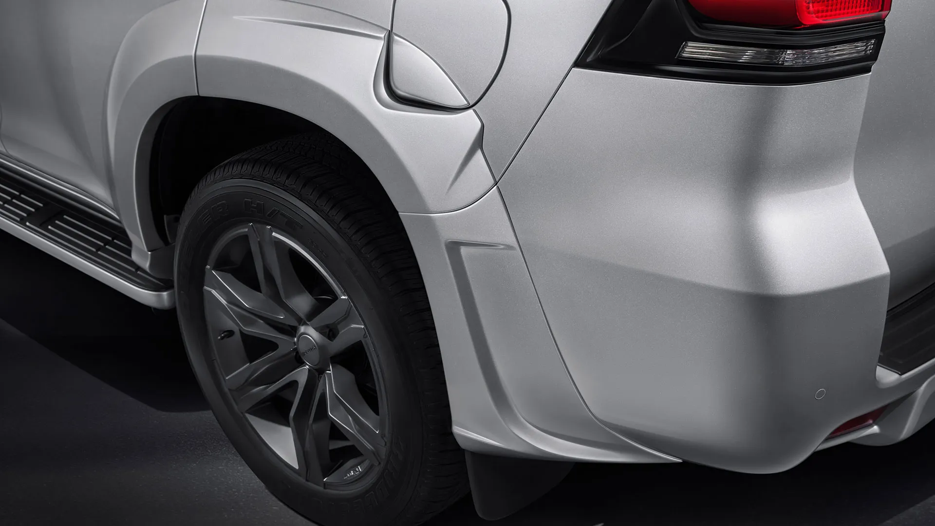 Check our price and buy Khann body kit for Toyota Land Cruiser Prado!