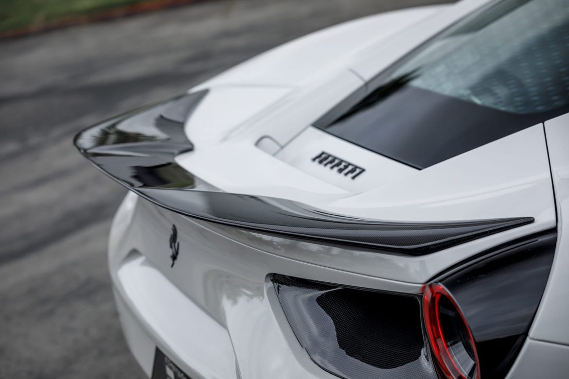 Decklid Spoiler Vorsteiner style Carbon for Ferrari 488