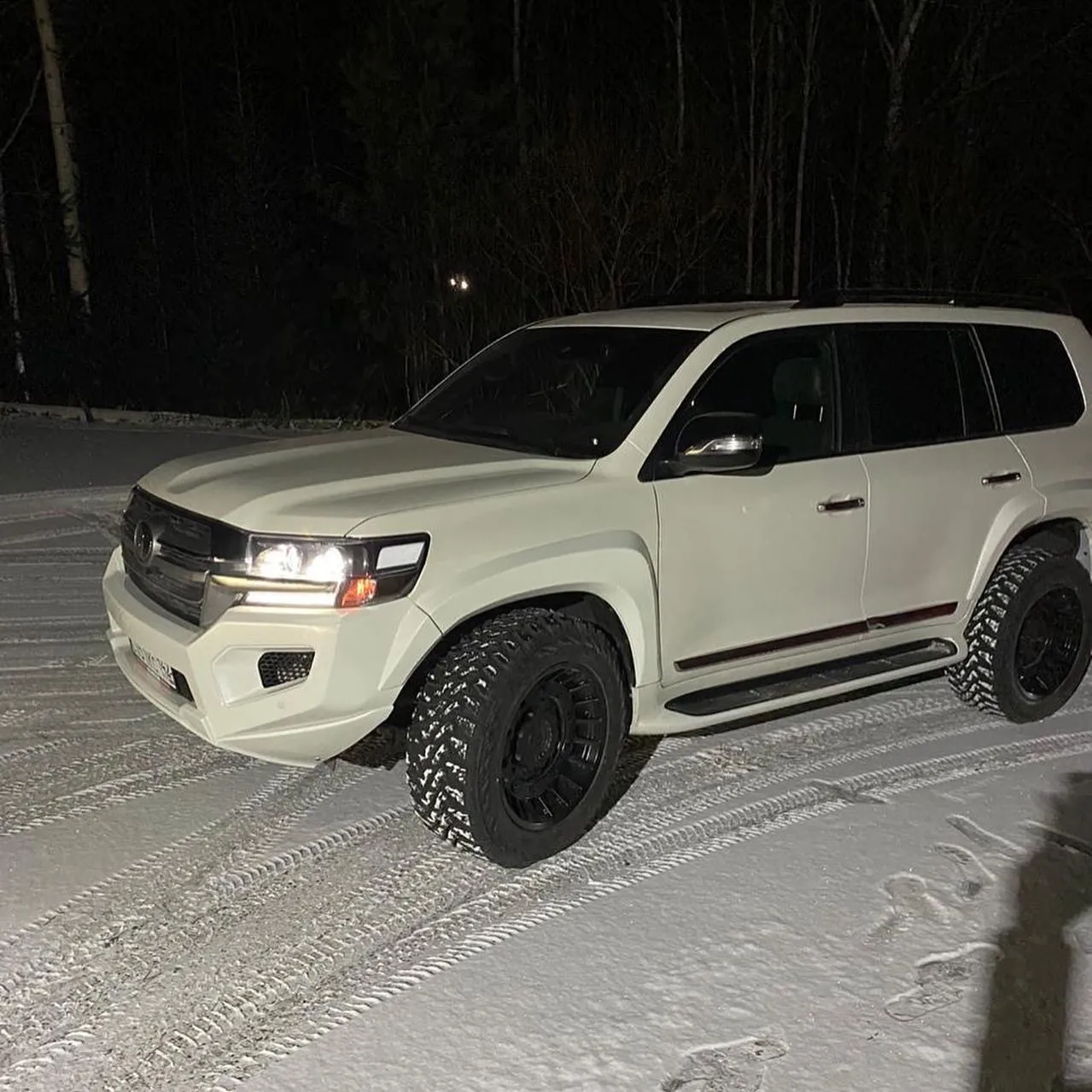 Check our price and buy Shikari body kit for Toyota Land Cruiser 200