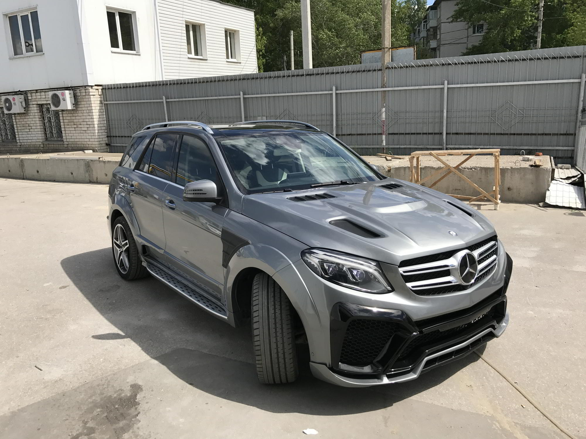 Front grille GT style Renegade Design for Mercedes-Benz GLE W166