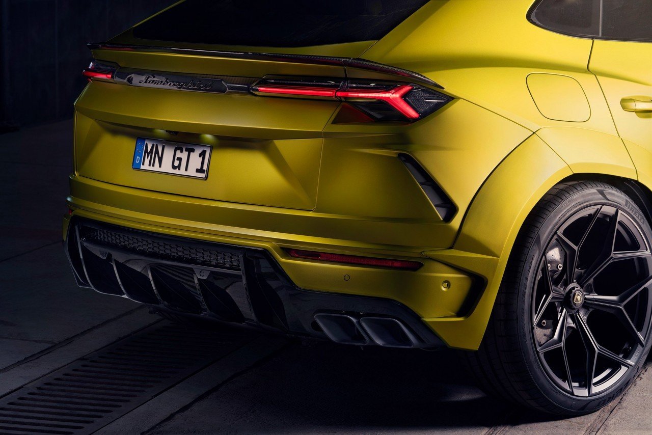 Check price and buy Novitec Carbon Fiber Body kit set for Lamborghini Urus Esteso