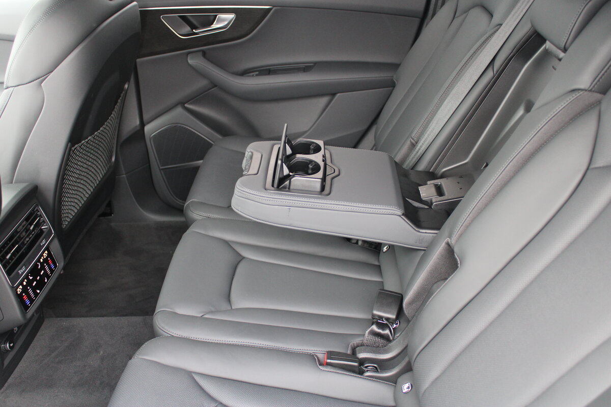 Check price and buy New Audi Q7 45 TDI (4M) Restyling For Sale