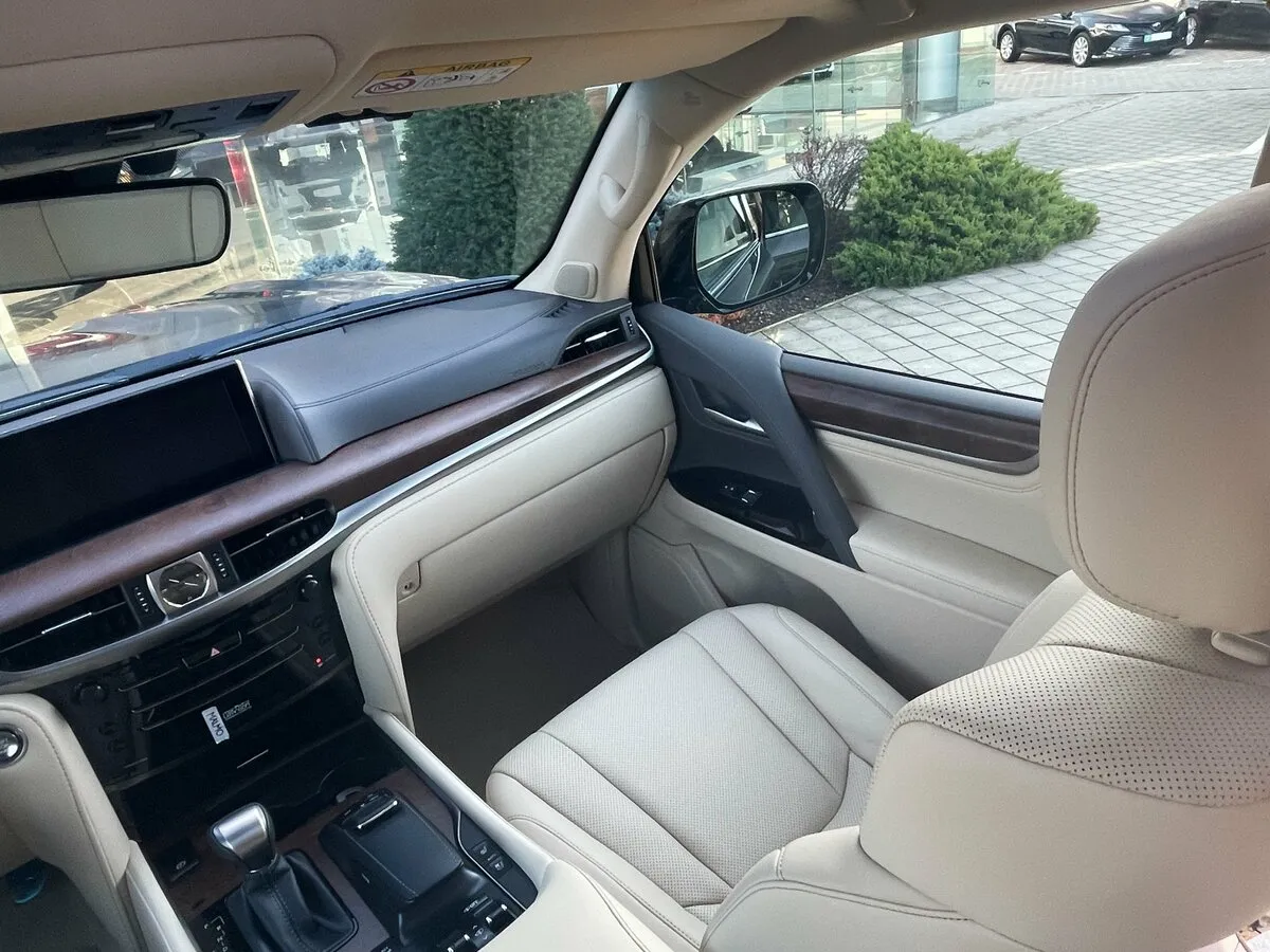 Check price and buy New Lexus LX 570 Restyling 2 For Sale
