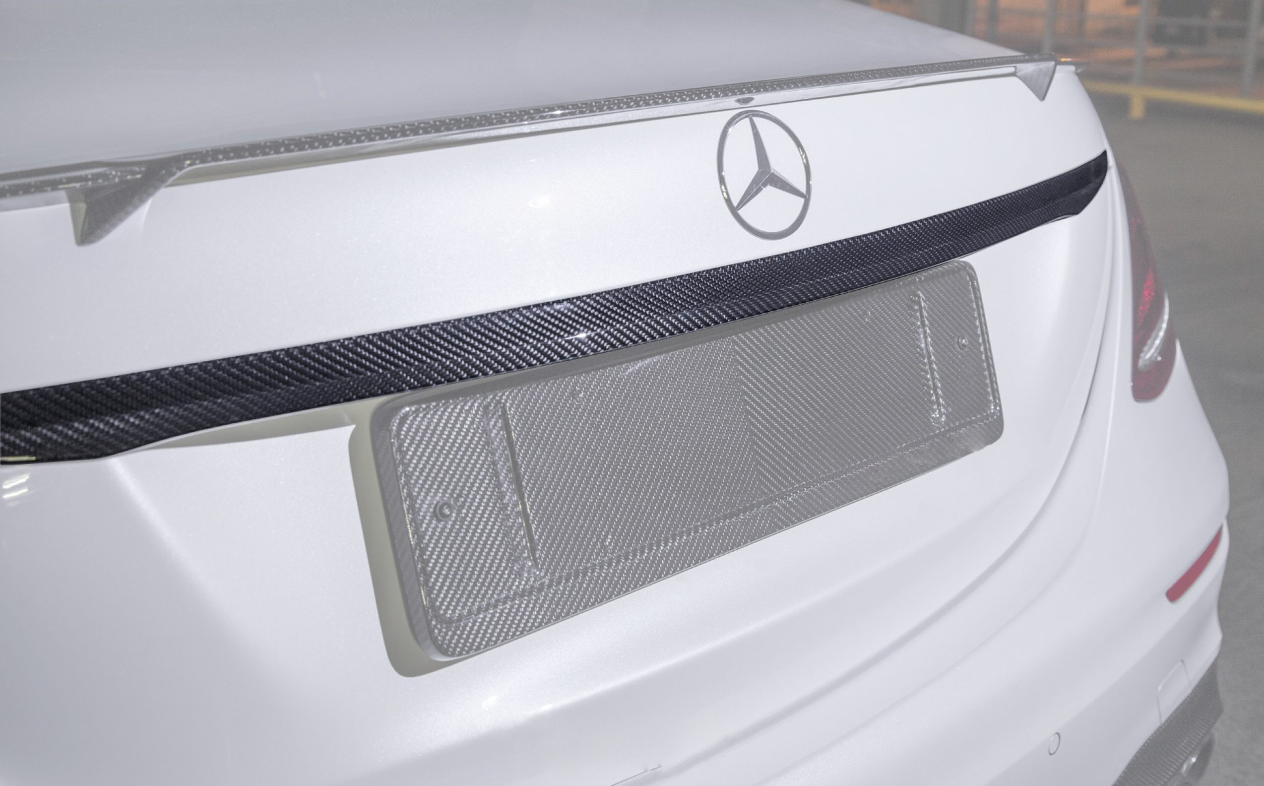 Trunk add on above license plate carbon for Mercedes E-class W 213 E 180 - AMG E 43 | AMG Line