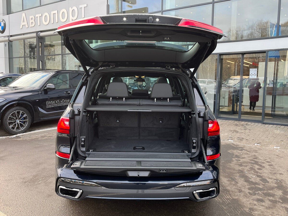 Check price and buy New BMW X7 40i (G07) For Sale