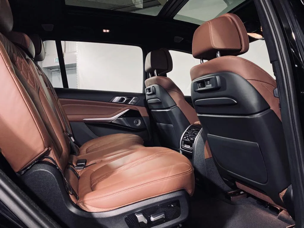 Check price and buy New BMW X7 M50d (G07) For Sale