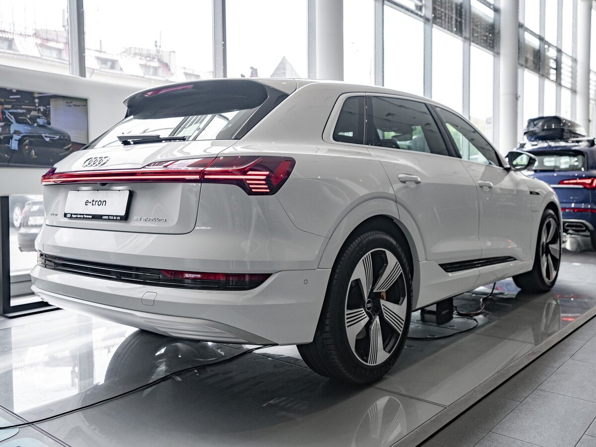 Buy New Audi E-Tron 55