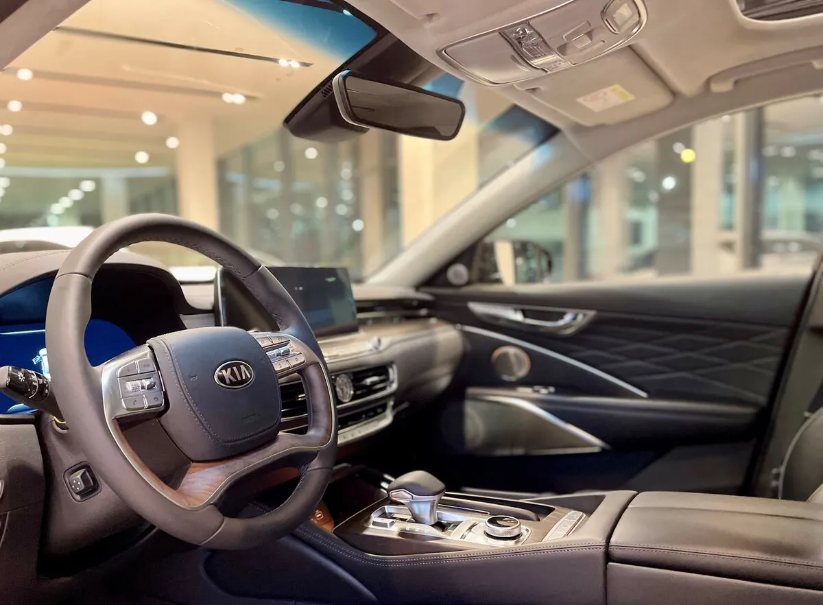 Check price and buy New Kia K900 For Sale