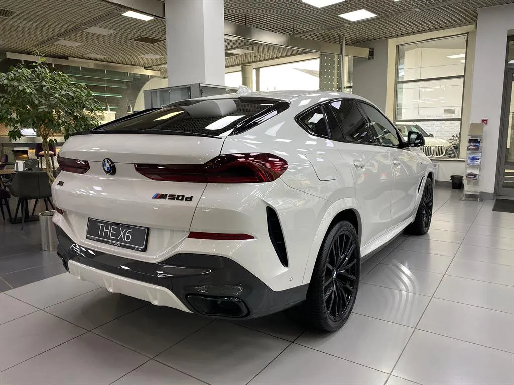 Buy New BMW X6 M50d (G06)