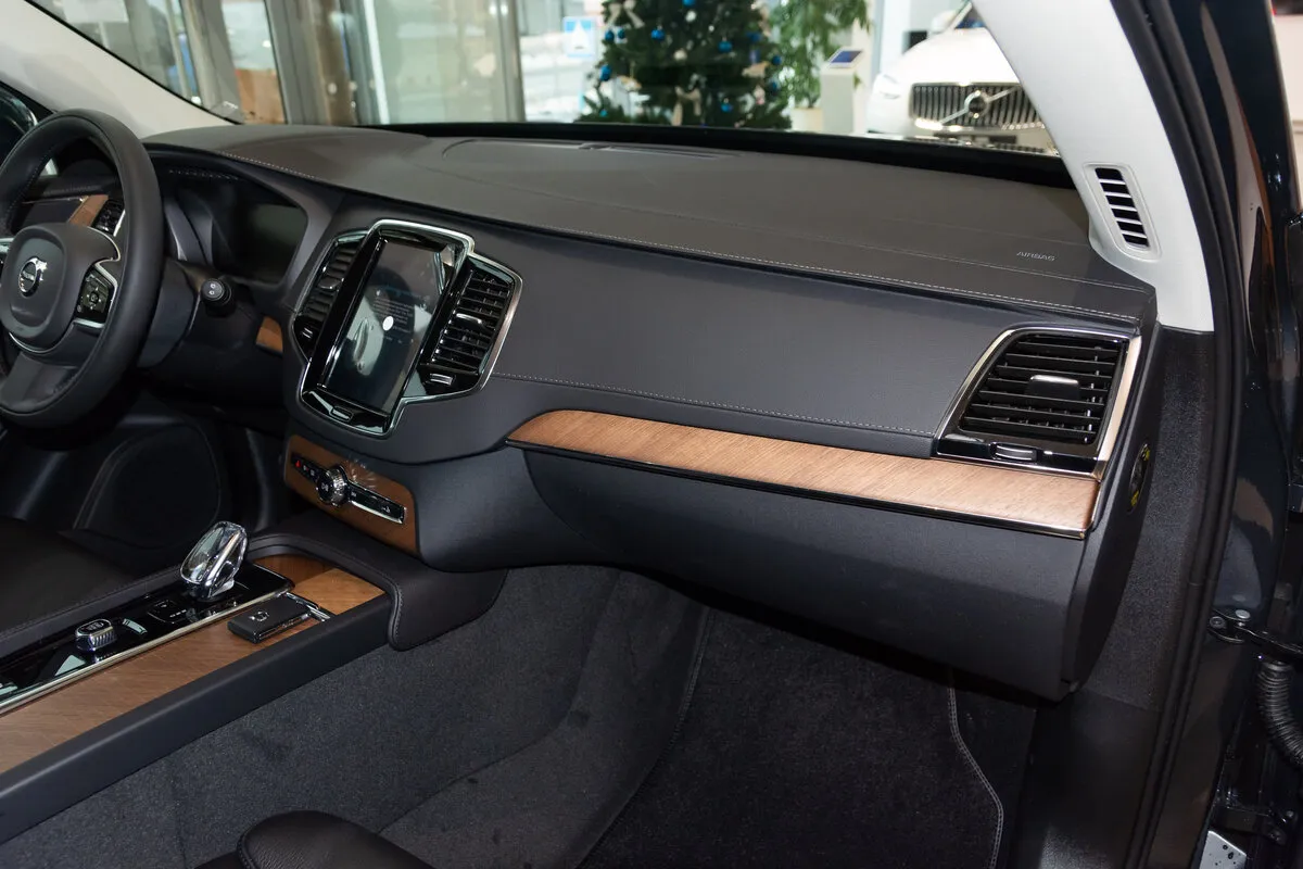 Check price and buy New Volvo XC90 Restyling For Sale