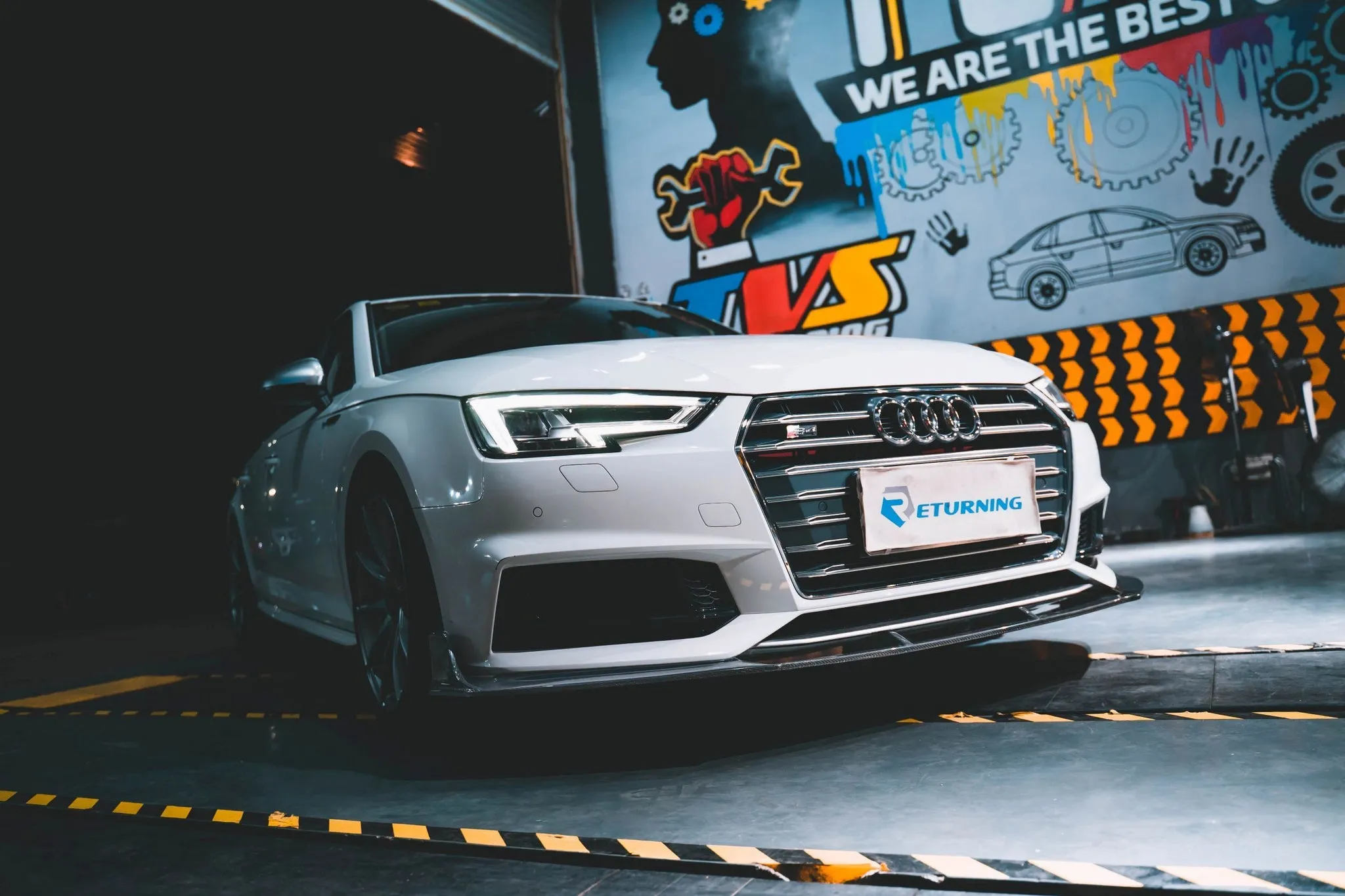 Check our price and buy CMST Carbon Fiber Body Kit set for Audi A4 S-Line / S4 B9!