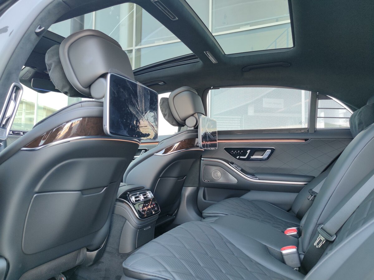 Check price and buy New Mercedes-Benz S-Class 350 d Long 4MATIC (W223) For Sale