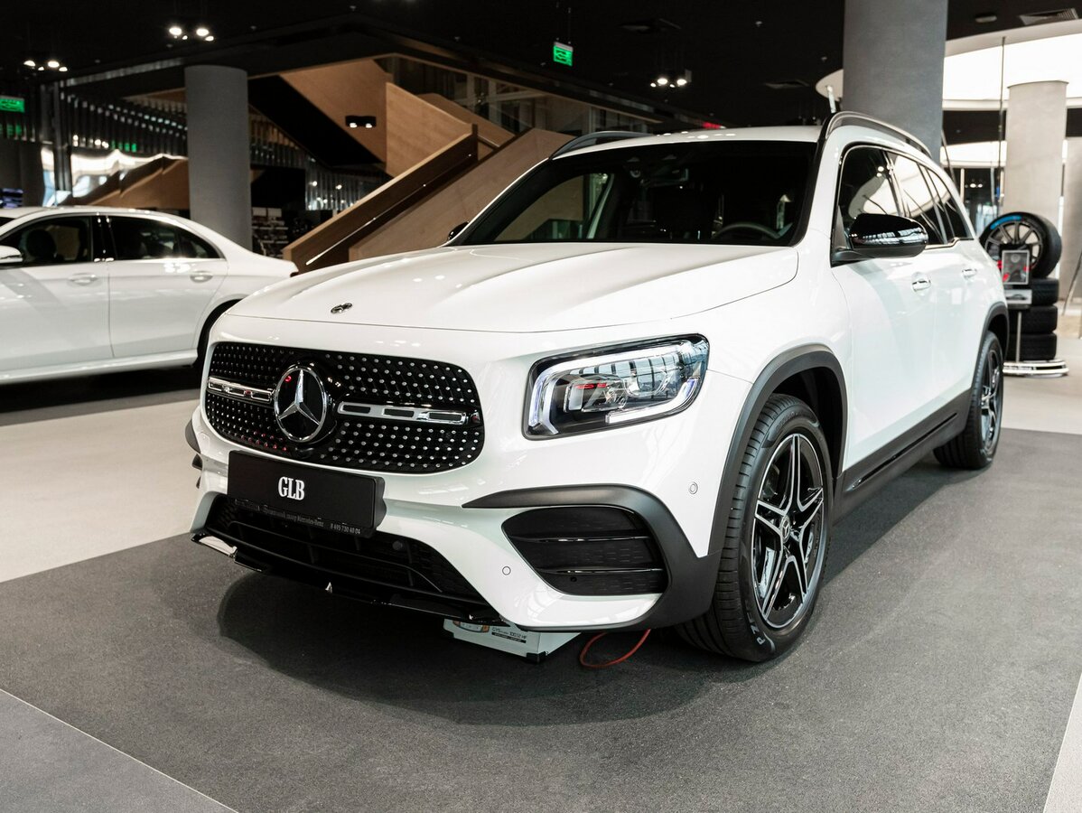 Check price and buy New Mercedes-Benz GLB 220 d (X247) For Sale