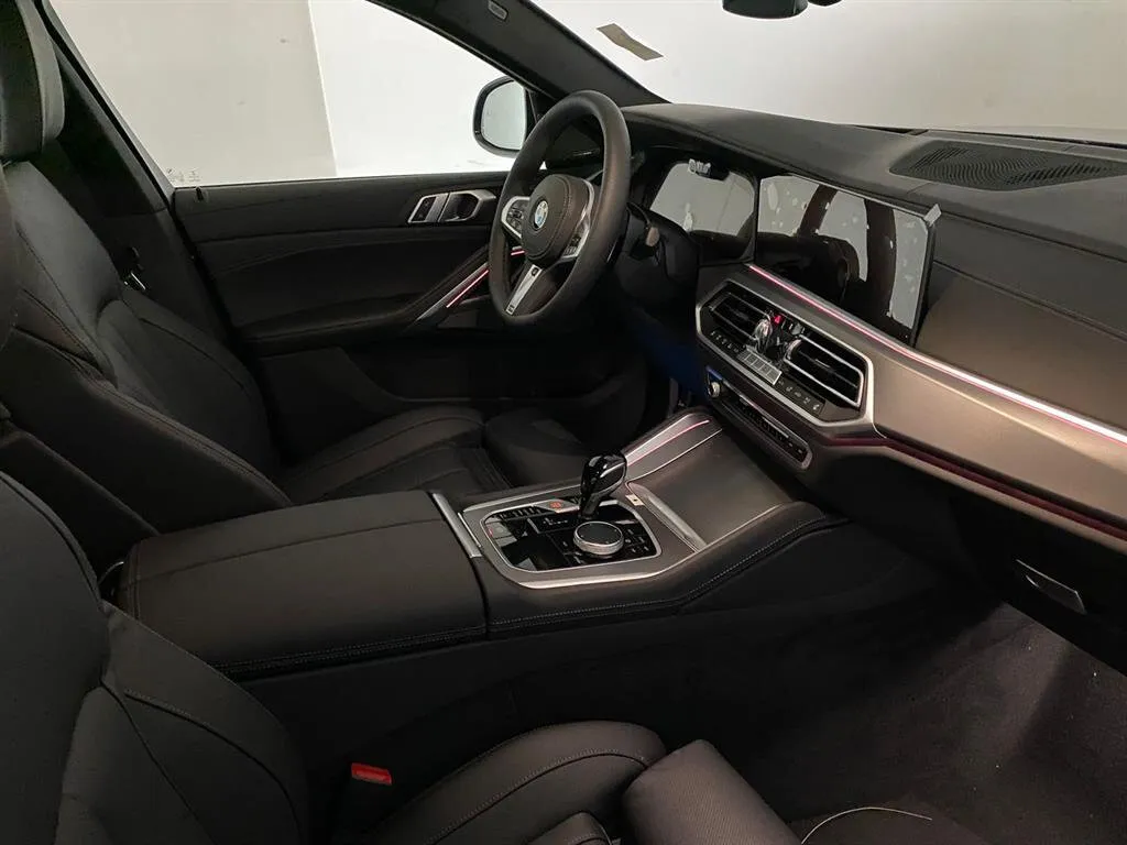 Buy New BMW X6 M50d (G06)