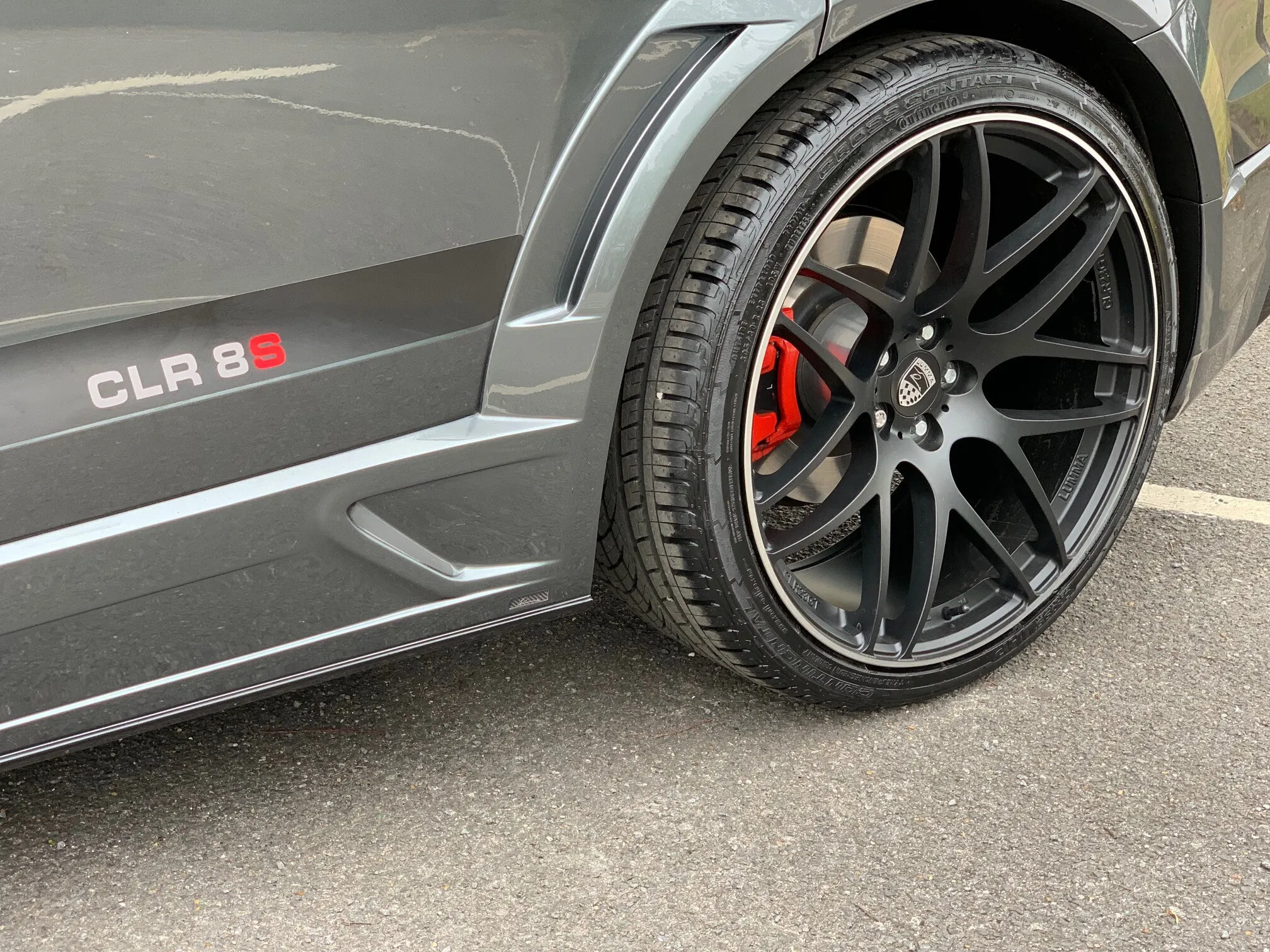 Check our price and buy Lumma CLR 8S body kit for Audi Q8