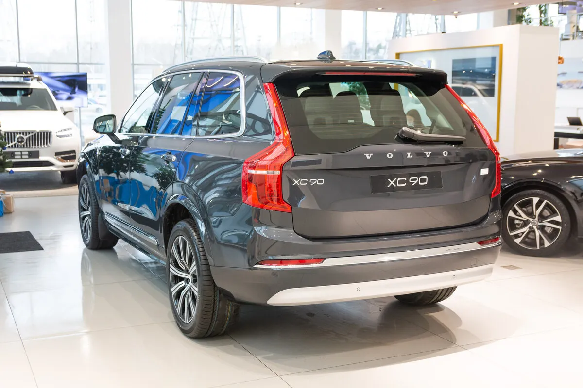 Check price and buy New Volvo XC90 Restyling For Sale
