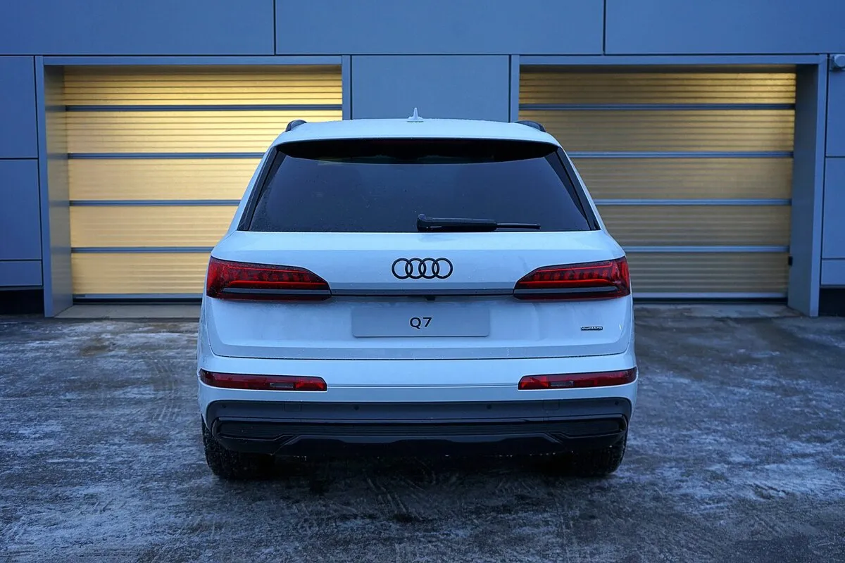 Check price and buy New Audi Q7 45 TDI (4M) Restyling For Sale