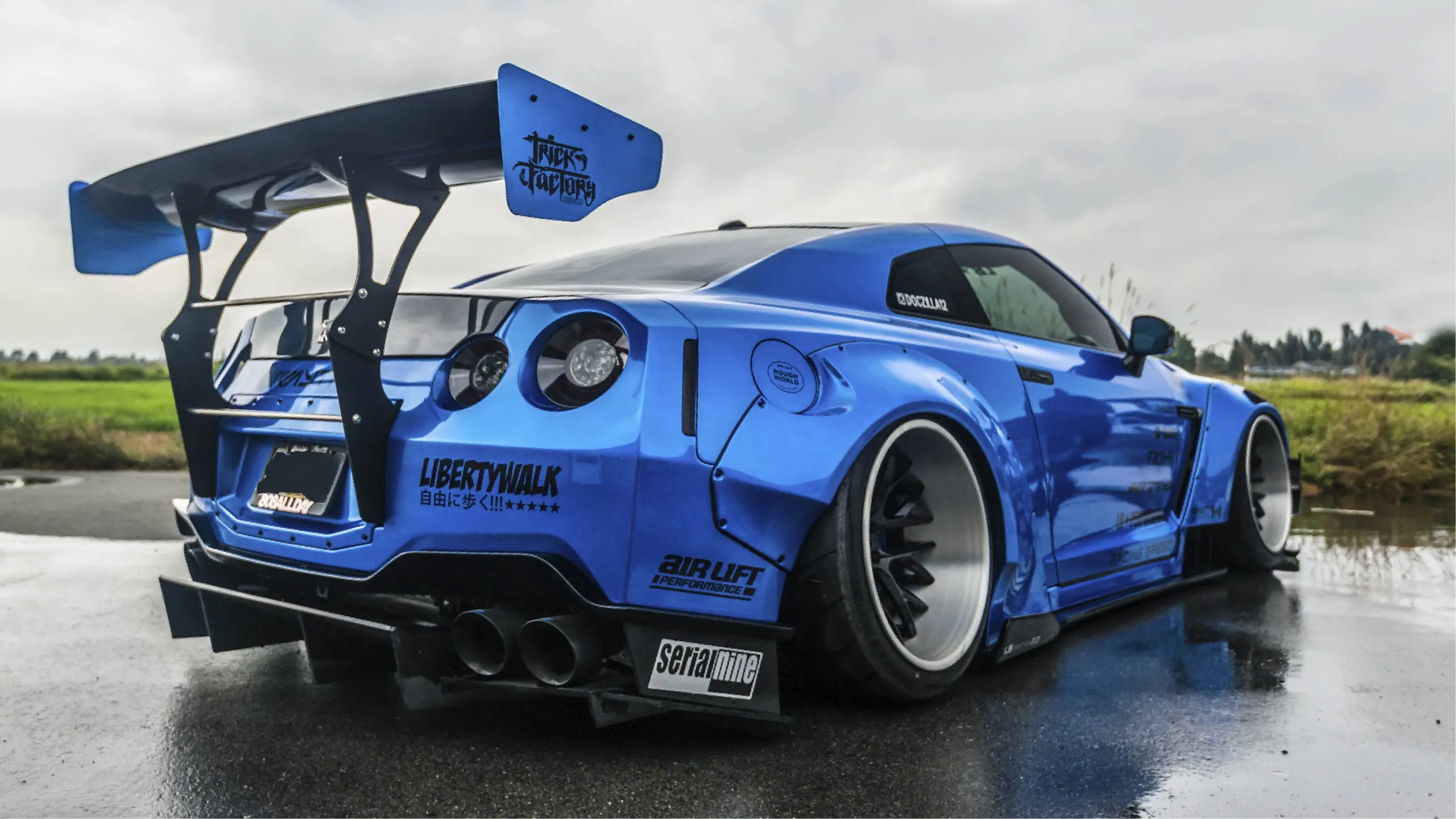 Check our price and buy Liberty Walk  body kit for Nissan GT-R R35!