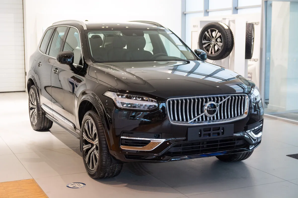 Check price and buy New Volvo XC90 Restyling For Sale