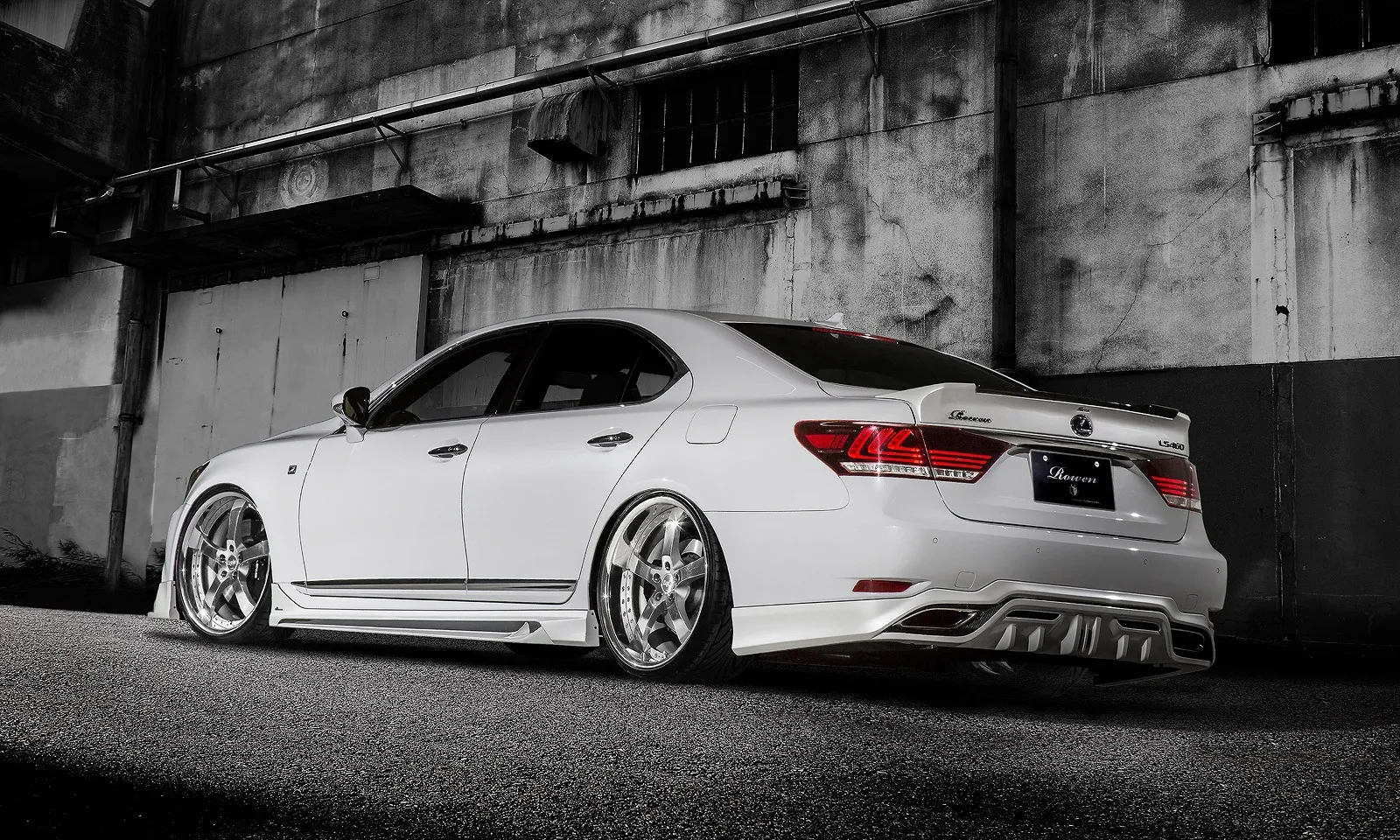 Check our price and buy Rowen body kit for Lexus LS F-sport 