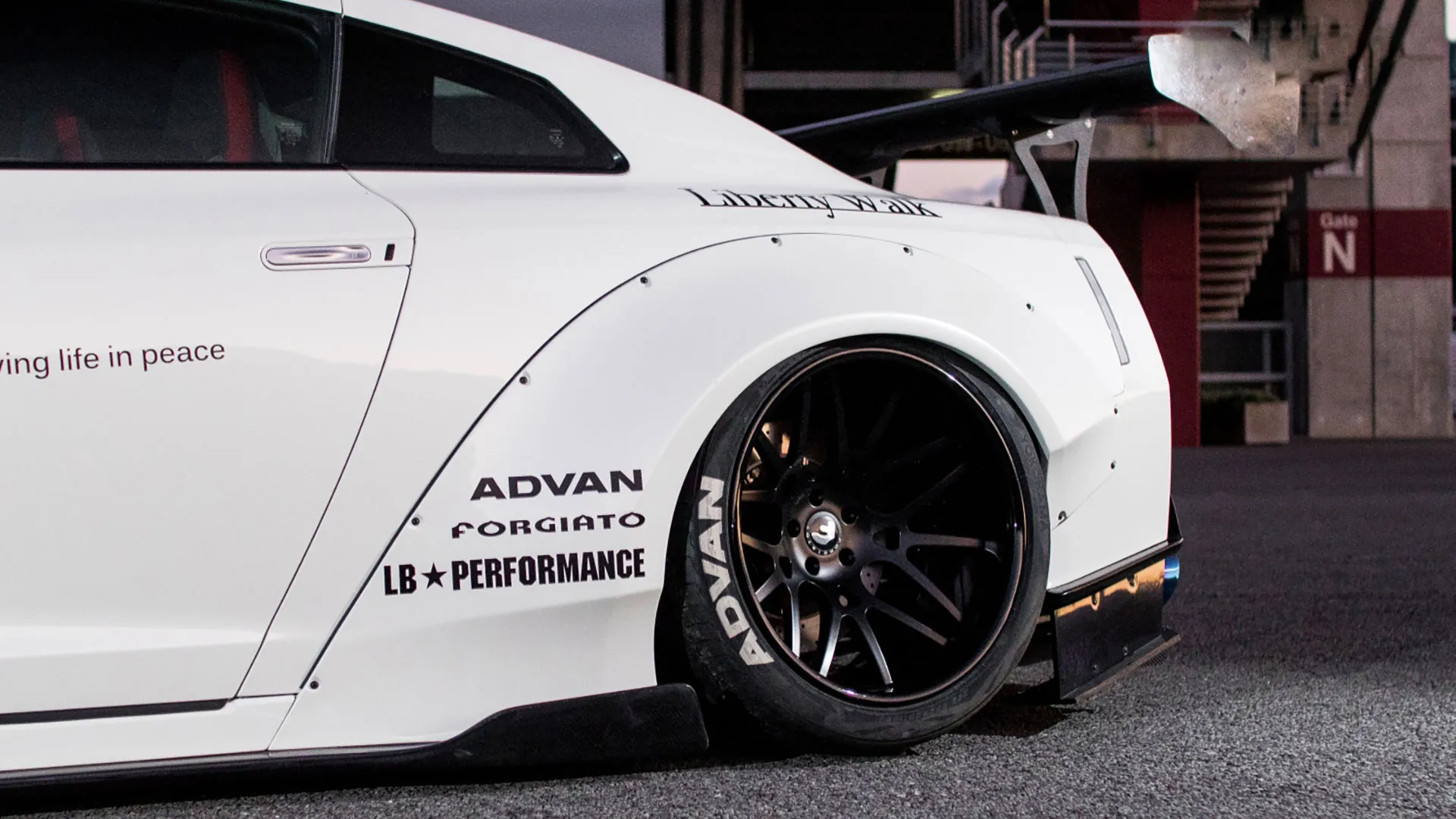 Check our price and buy Liberty Walk  body kit for Nissan GT-R R35!