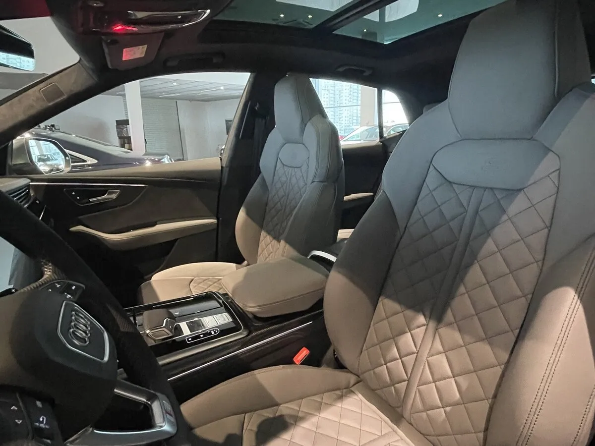 Buy New Audi SQ8 (4M)