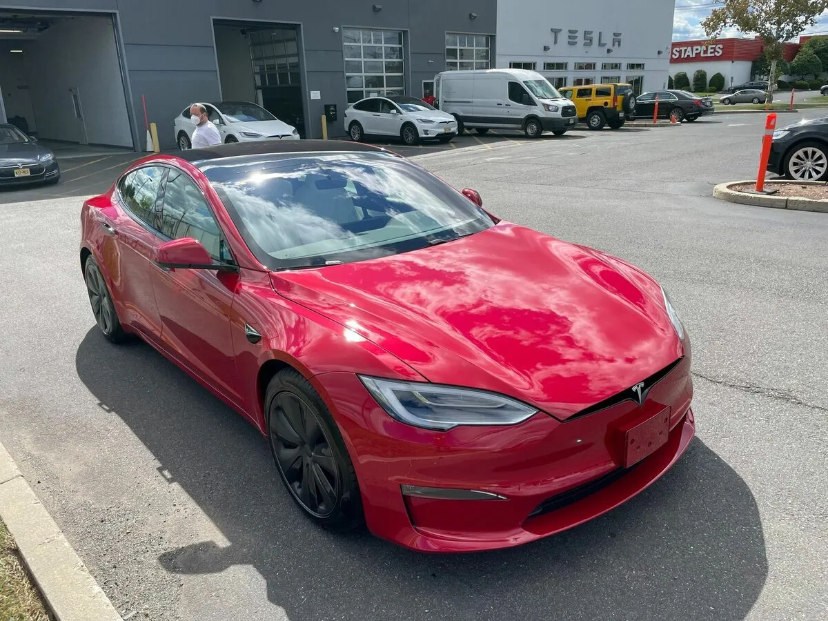 Check price and buy New Tesla Model S Plaid Restyling 2 For Sale