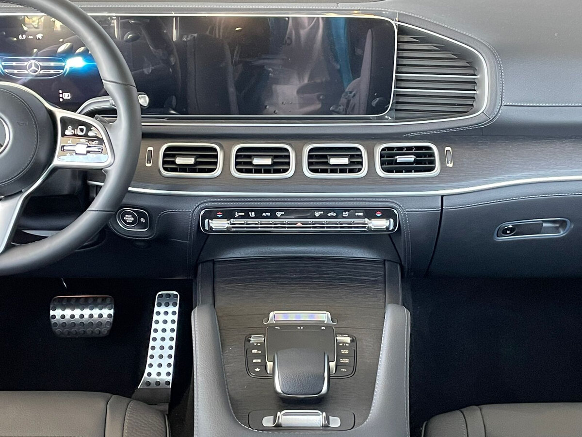 Check price and buy New Mercedes-Benz GLS 400 d (X167) For Sale