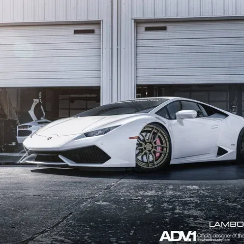 Lamborghini Huracán LP610 on ADV.1 ADV005 M.V2 CS Series bronze forged wheels — 3/4 view