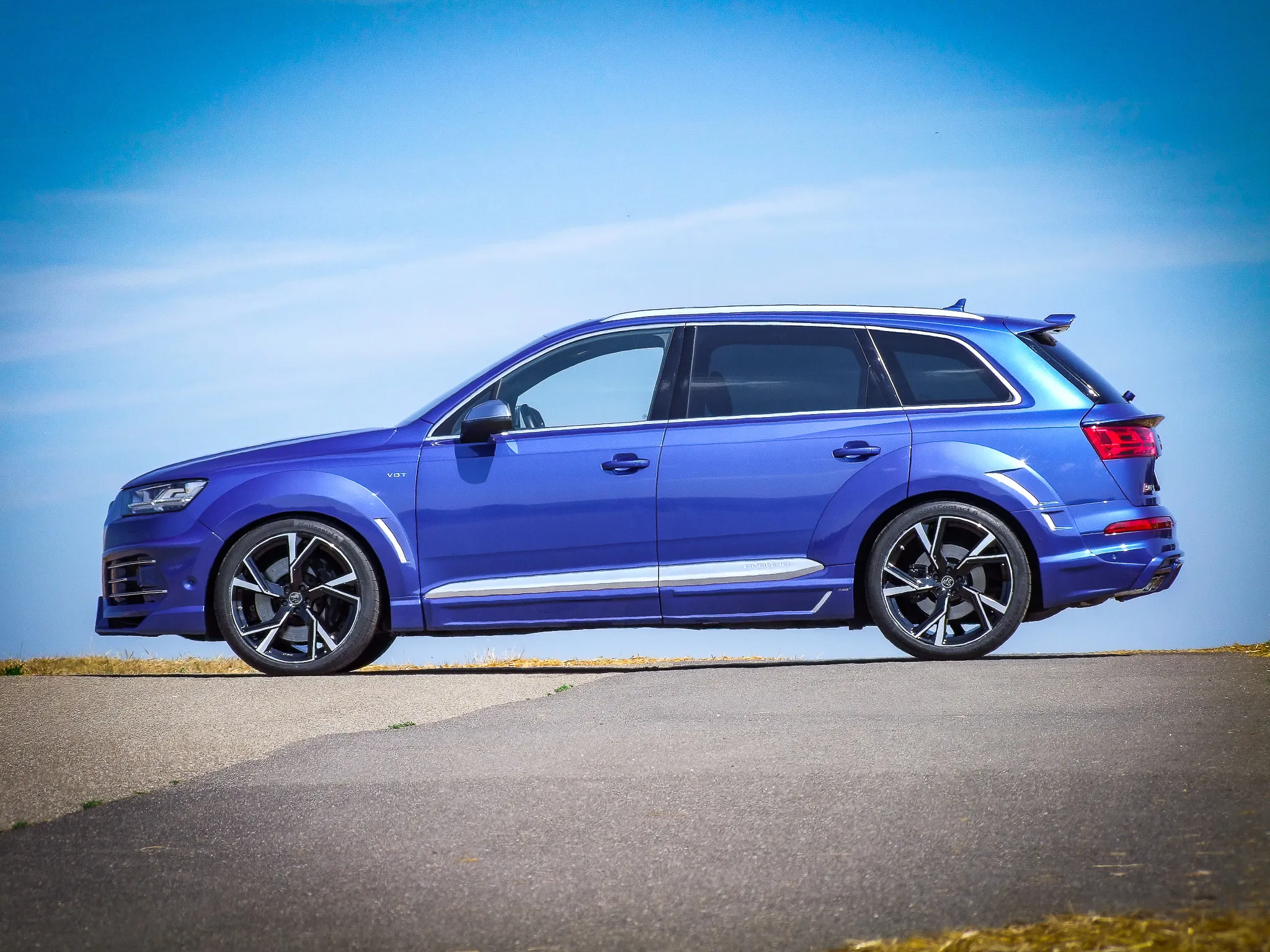 Check our price and buy JE Design body kit for Audi Q7 4M S-Line
