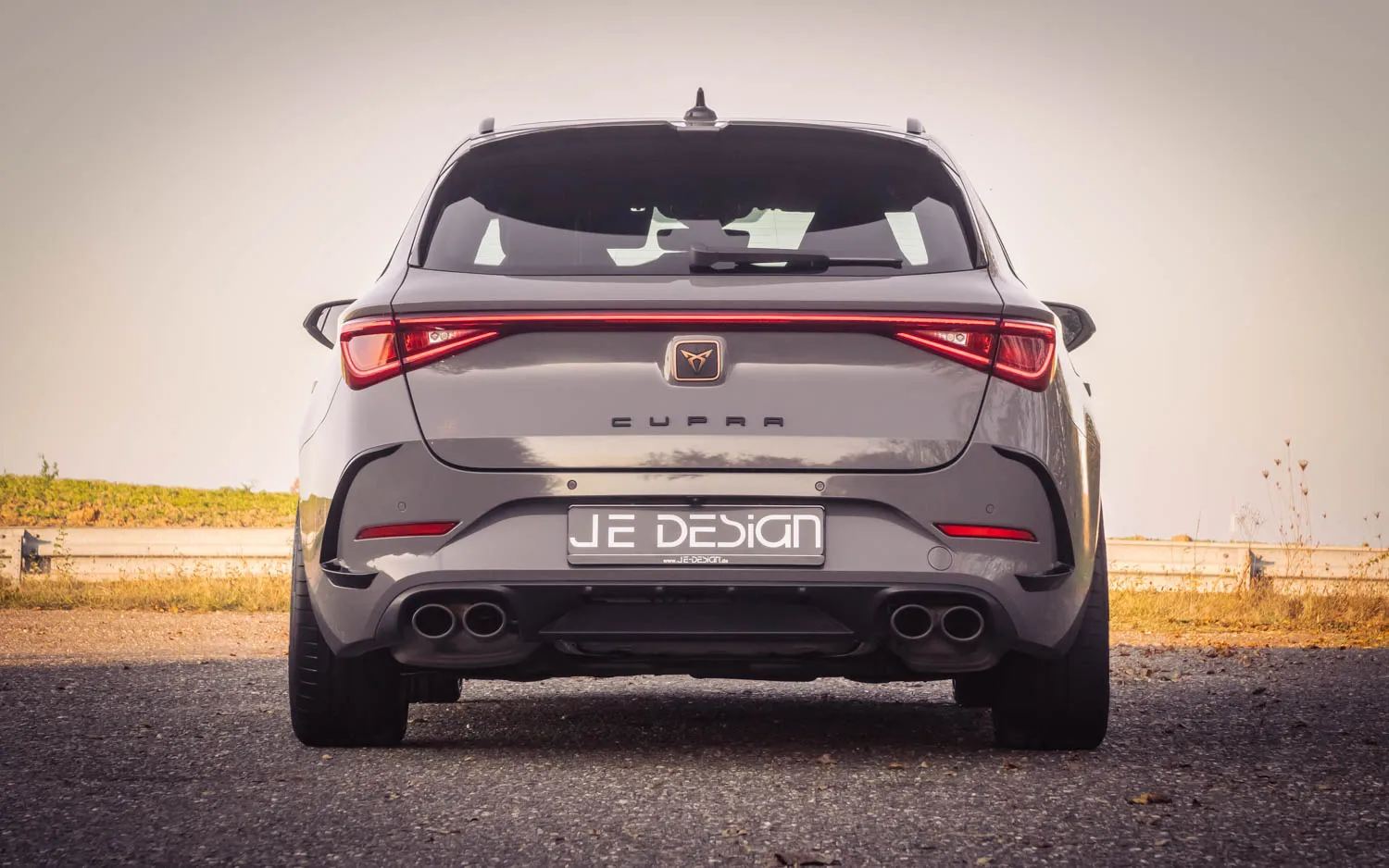 Check our price and buy JE Design body kit for Cupra Leon ST!