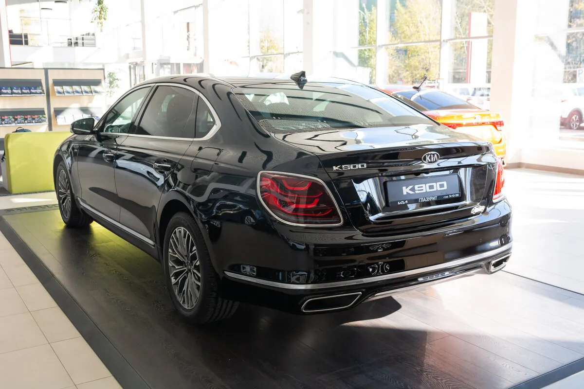 Check price and buy New Kia K900 For Sale