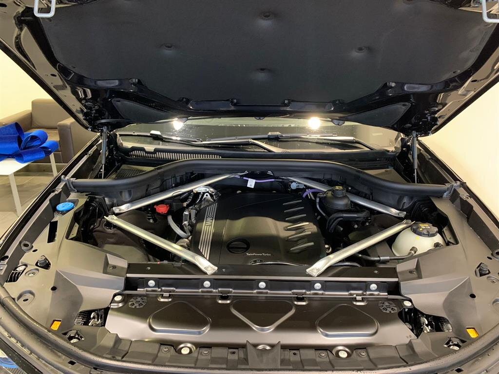 Check price and buy New BMW X7 40d (G07) For Sale