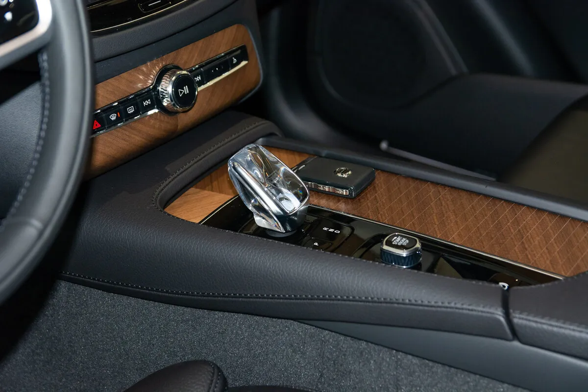 Check price and buy New Volvo XC90 Restyling For Sale
