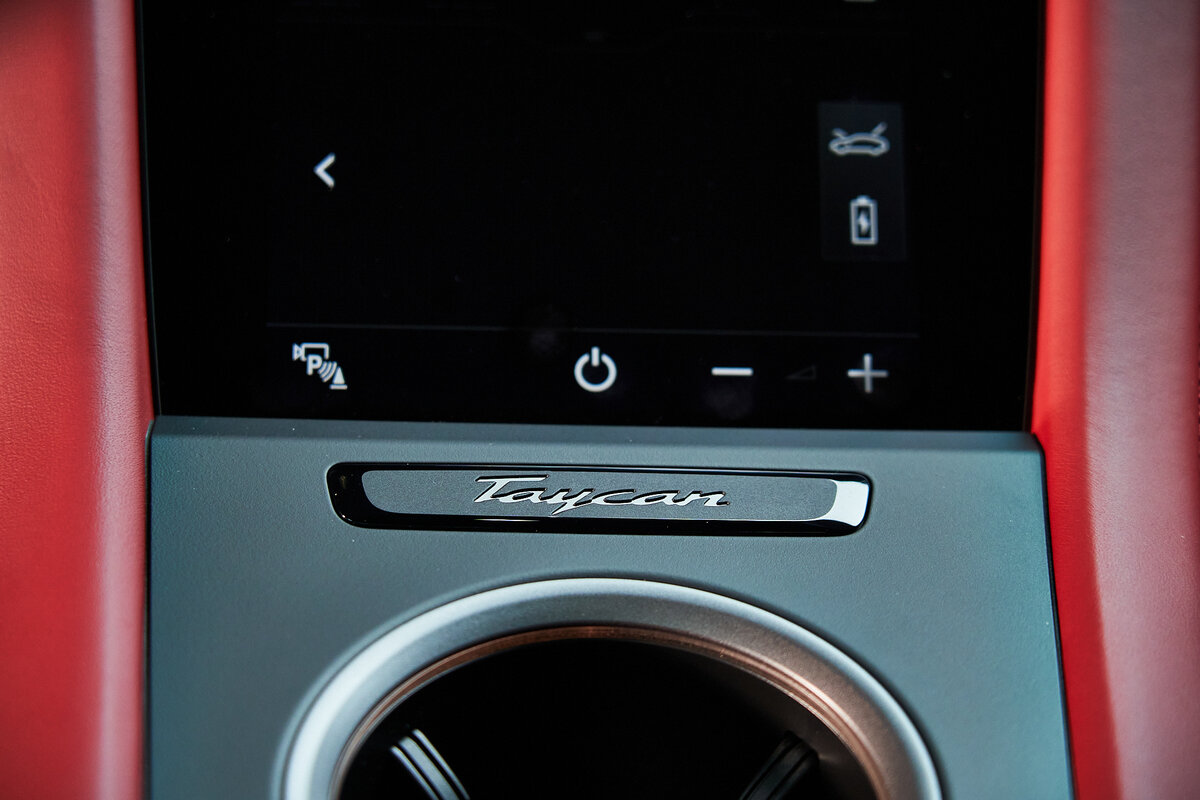 Check price and buy New Porsche Taycan 4S For Sale