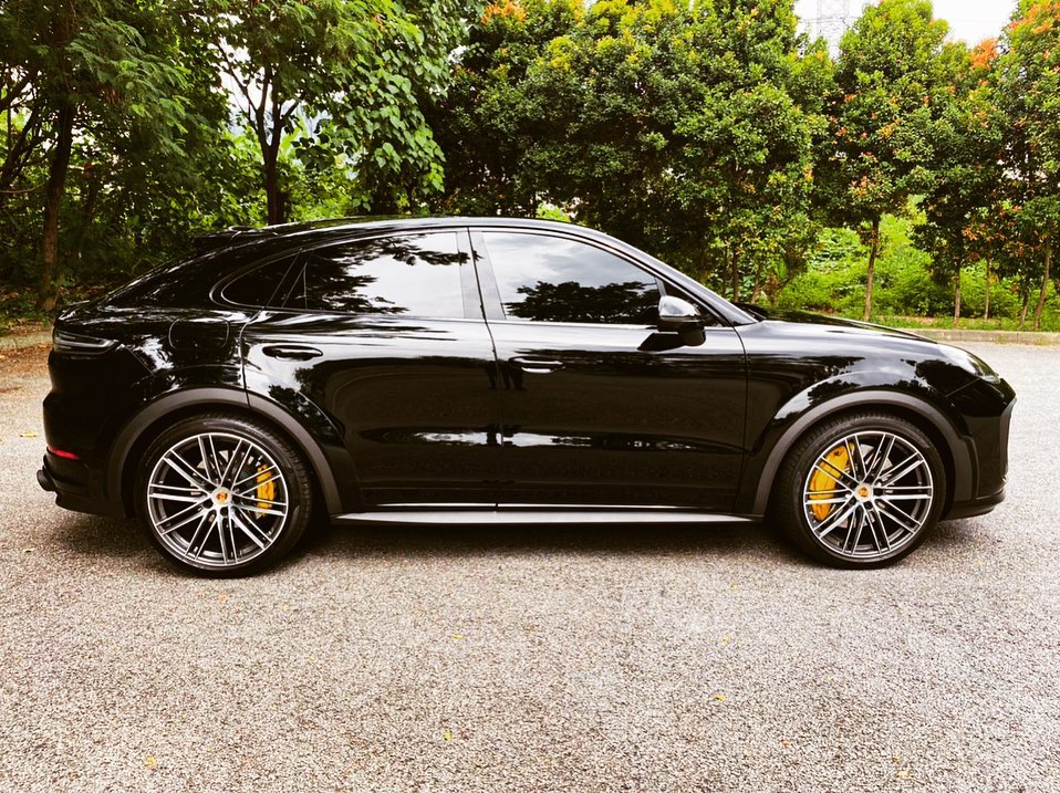 Check price and buy MTR Design Wide Body Carbon Fiber kit for Porsche Cayenne Coupe