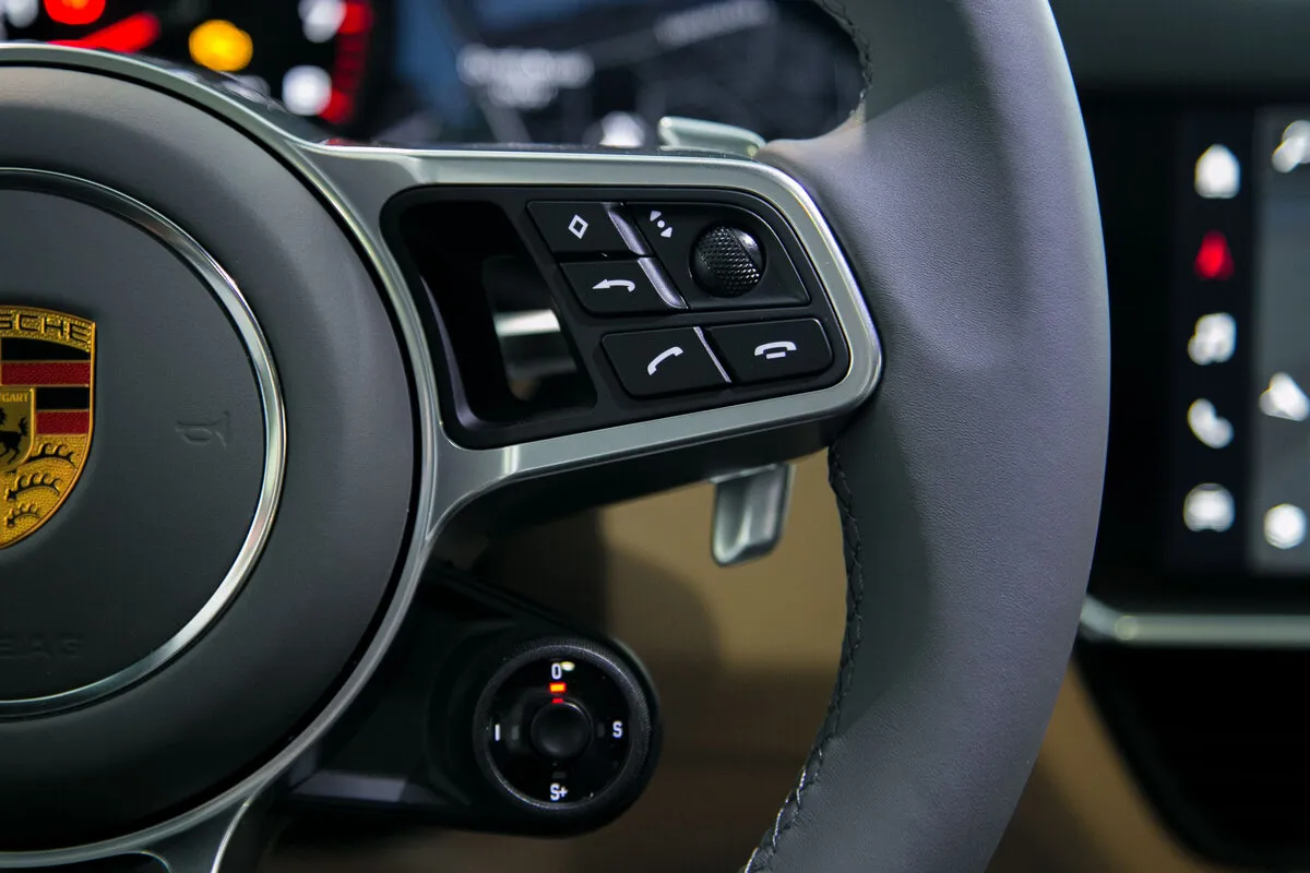 Check price and buy New Porsche Cayenne Coupé For Sale