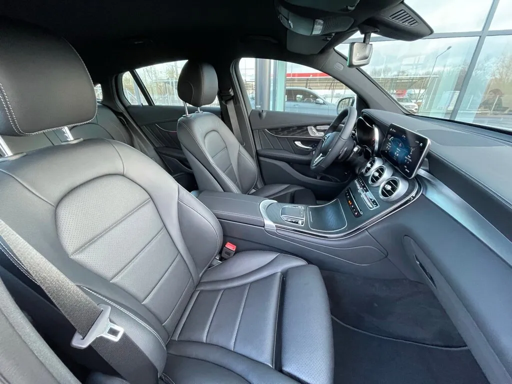Check price and buy New Mercedes-Benz GLC Coupe 300 (C253) Restyling For Sale