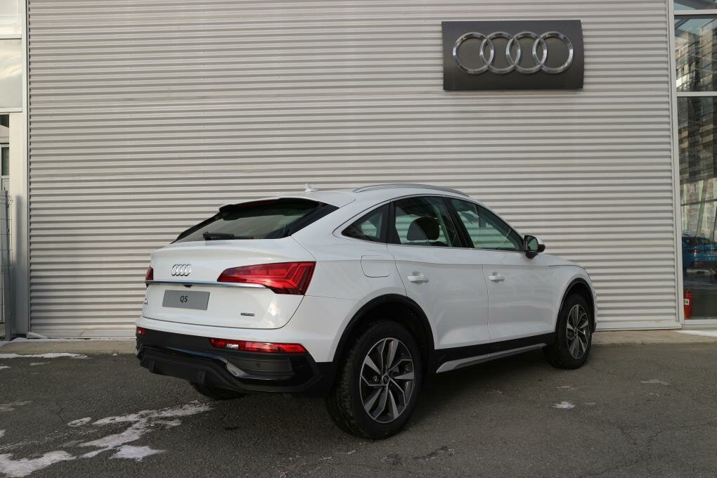 Check price and buy New Audi Q5 Sportback 45 TFSI (FY) For Sale