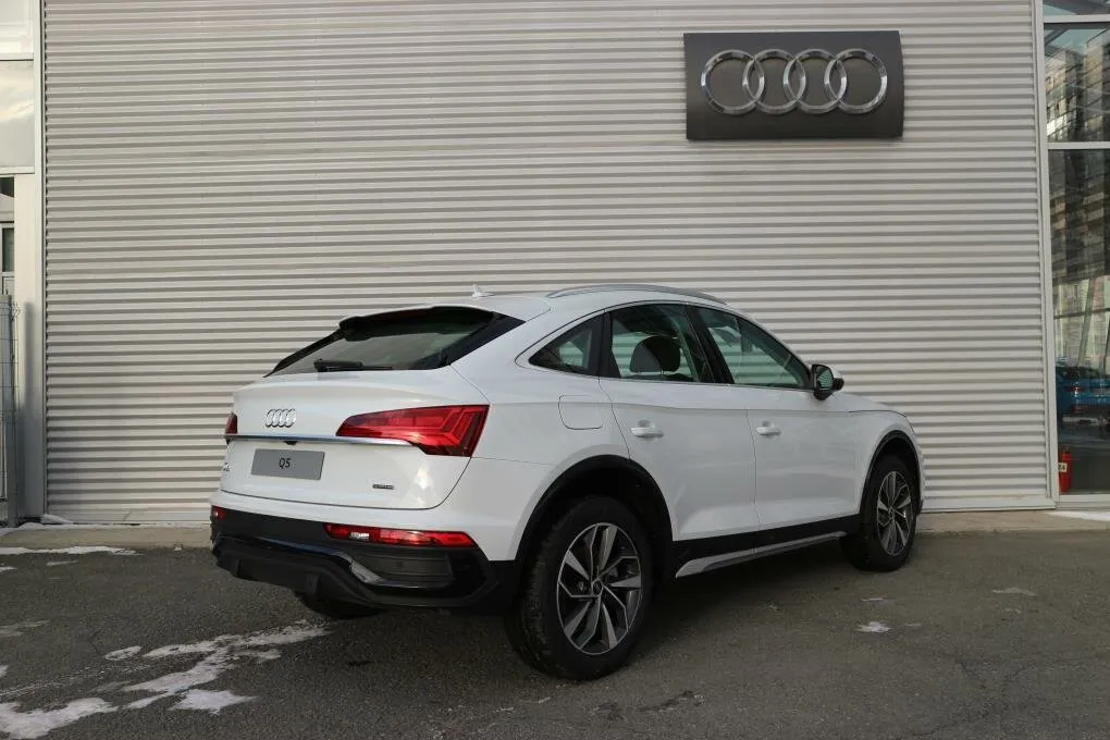 Check price and buy New Audi Q5 Sportback 45 TFSI (FY) For Sale