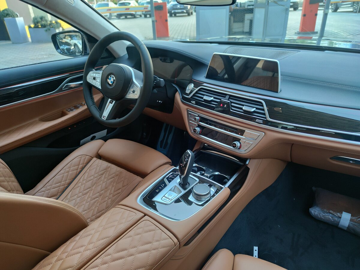 Buy New BMW 7 series Long 730Ld xDrive (G11/G12) Restyling