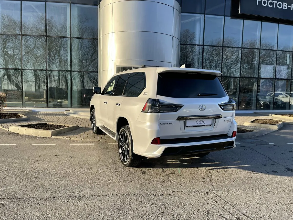 Check price and buy New Lexus LX 570 Restyling 2 For Sale