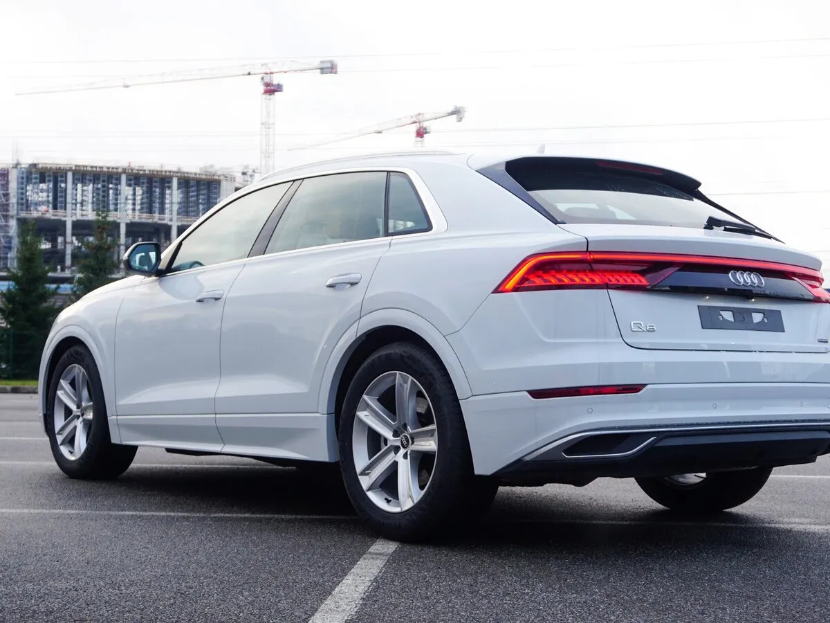Buy New Audi Q8 45 TDI