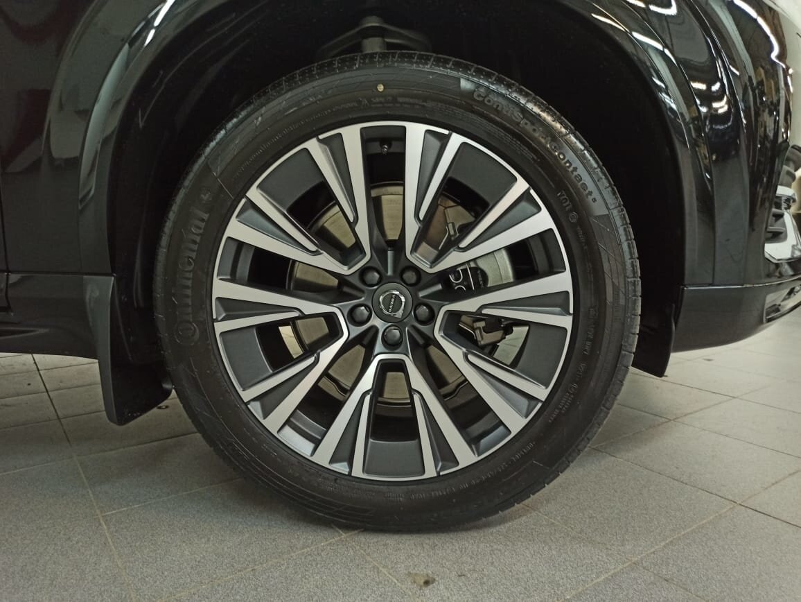 Check price and buy New Volvo XC90 Restyling For Sale