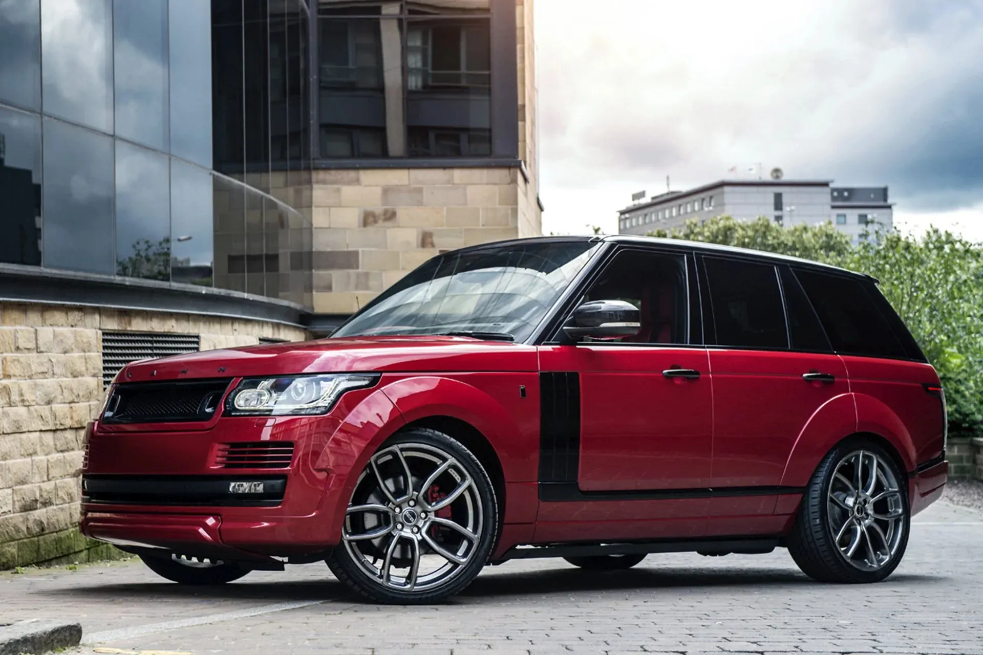 Check our price and buy Kahn Design body kit for Land Rover Range Rover Vogue RS600!