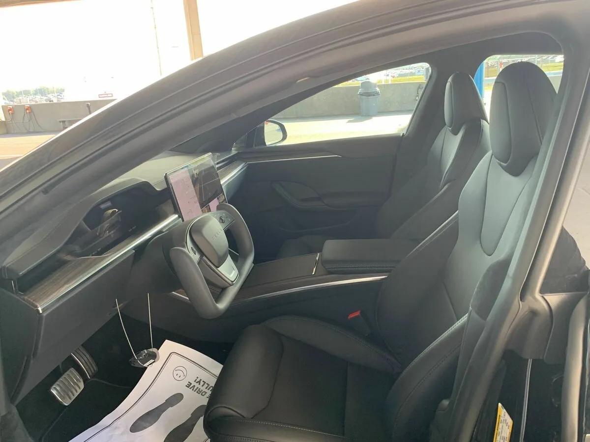 Check price and buy New Tesla Model S Plaid Restyling 2 For Sale