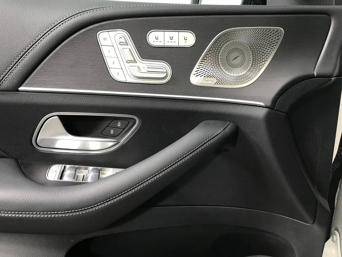 Check price and buy New Mercedes-Benz GLS 450 (X167) For Sale