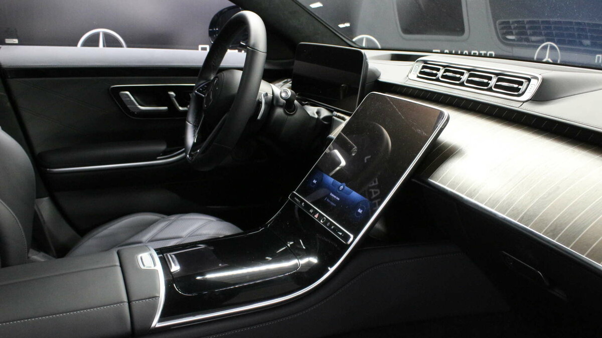 Check price and buy New Mercedes-Benz Maybach S-Class 580 (Z223) For Sale