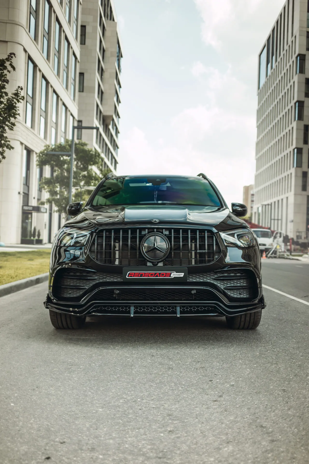 Check price and buy Renegade Design body kit for  Mercedes-Benz GLE V167