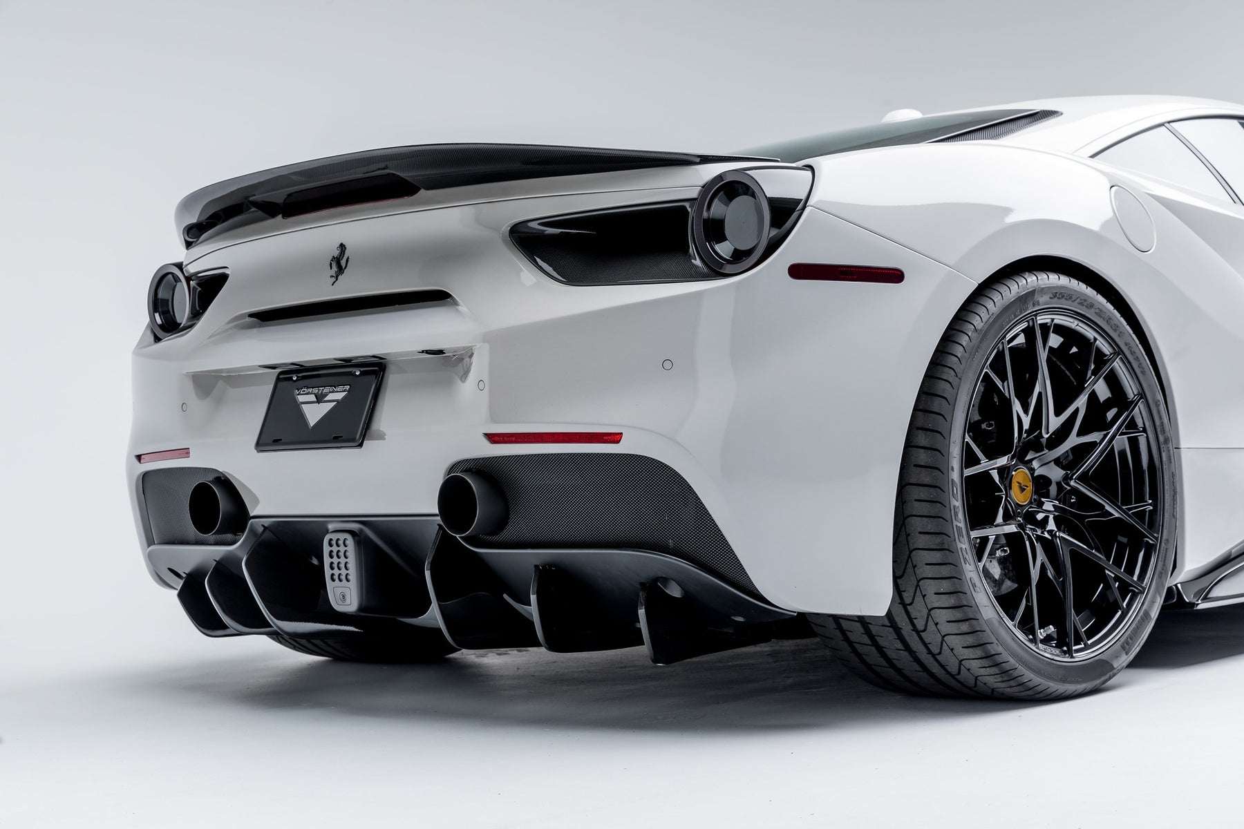 Rear Diffuser Vorsteiner Nero Carbon for Ferrari 488